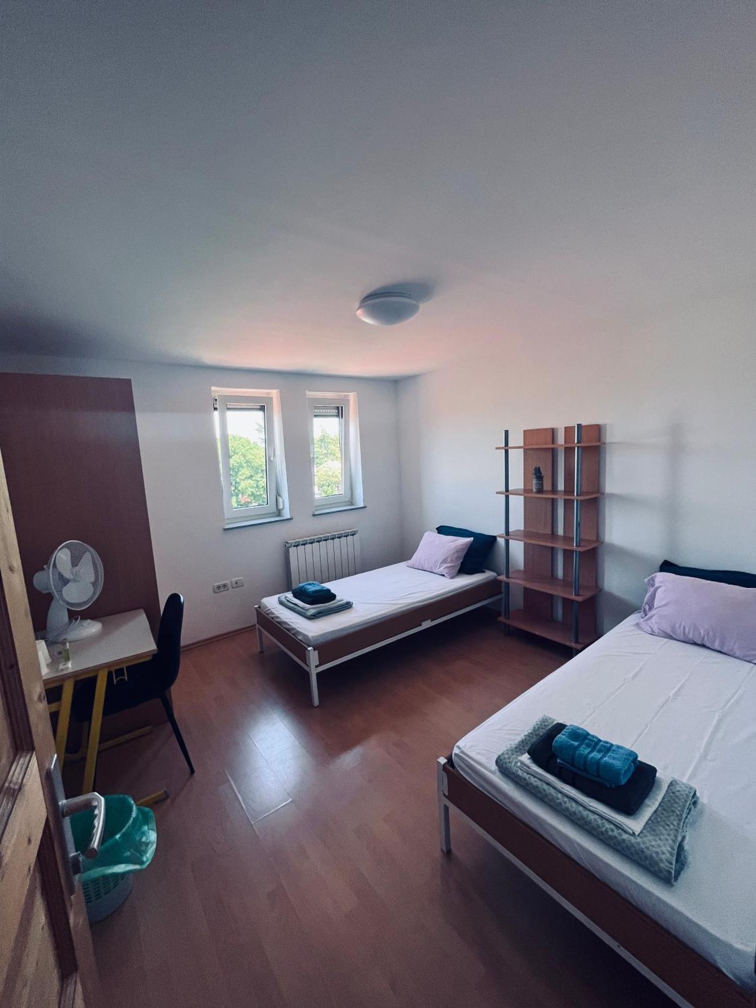 Rooms Busija Izola Bagian luar foto